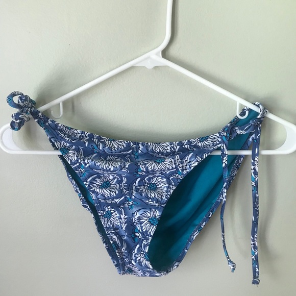 String bikini - Picture 3 of 4